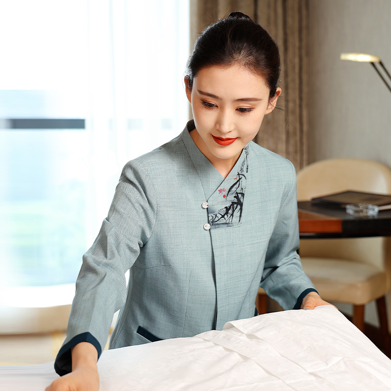HT032-1261-14女秋冬保洁服